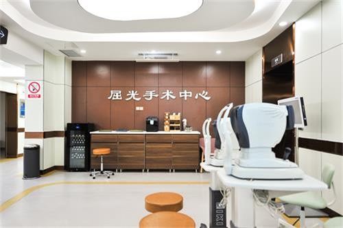 济南华厦眼科屈光中心