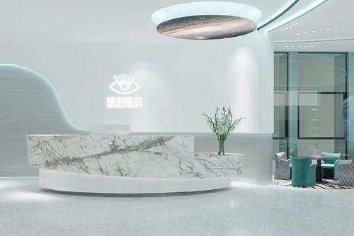 成都睛彩眼科大厅前台环境示意图