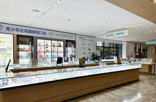 杭州爱尔眼科一楼大厅环境图