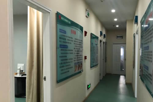 深圳卫尔斯眼科走廊环境实拍图