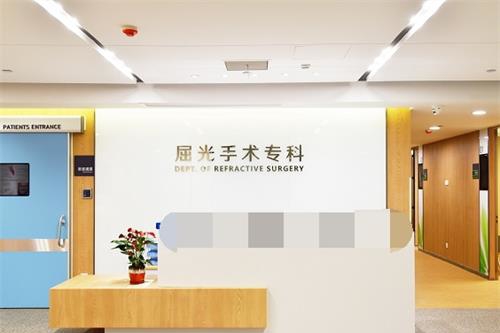广州爱尔眼科医院医生介绍:王铮、熊露、彭晓琍等都是做近视眼有名医生