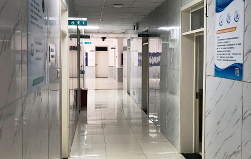 保定德仁眼科走廊环境实拍