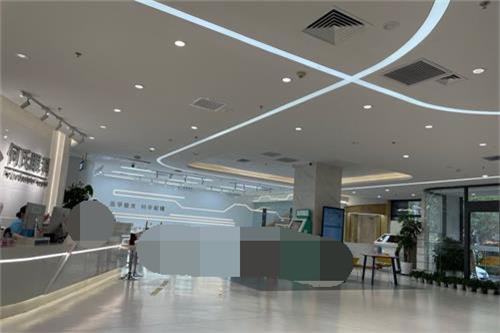 北京何氏眼科医院价格表公布:近视眼全飞21800+全激光18800+ICL36000+